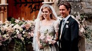 Após o casamento, o casal Beatrice e Edoardo posa na Royal Chapel of All Saints - Benjamin Wheeler e Yui Mok - WPA Pool/Getty Images