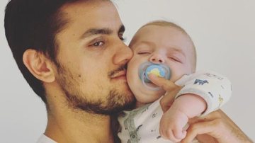 Felipe Simas compartilha clique com o filho caçula, Vicente - Reprodução/Instagram