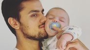 Felipe Simas compartilha clique com o filho caçula, Vicente - Reprodução/Instagram