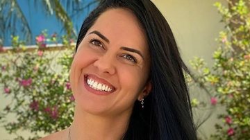 Esposa de Zezé Di Camargo ostenta barriga chapada - Reprodução/Instagram