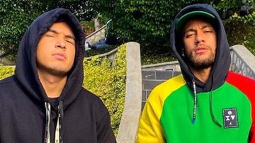Neymar Jr. combina blusa com um dos 'parças' sem querer - Reprodução/Instagram