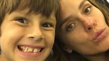 Carolina Dieckmann aparece cantando 'Leãozinho' para o filho - Reprodução/Instagram