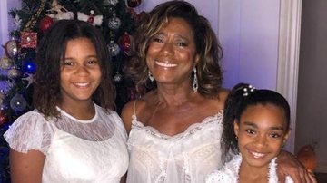 Gloria Maria celebra aniversário na igreja com as filhas - Reprodução/Instagram