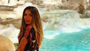 Anitta arranca suspiros ao compartilhar nova sequência deslumbrante de cliques - Reprodução/Instagram