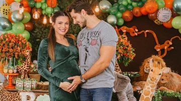 Ex-participantes do Big Brother Brasil 13, Elieser Abrosio e Kamilla Salgado falam sobre o amadurecimento de seu relacionamento e a espera do primeiro filho - Nadielly Santos