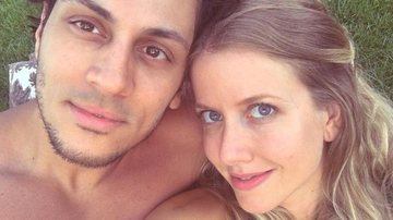 Gabriela Prioli posa em clima de romance com Thiago Manssur - Reprodução/Instagram
