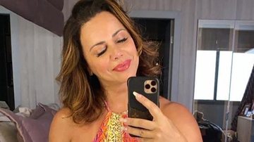 Viviane Araújo posa na academia e ostenta abdômen definido - Reprodução/Instagram