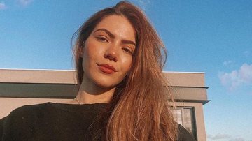 Sarah Poncio esbanja sua beleza ao surgir sorridente em novo clique - Reprodução/Instagram