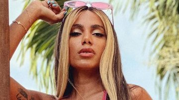 Anitta surge rebolando com saia de mais de R$8,5 mil - Reprodução/Instagram