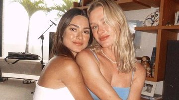 Fiorella Mattheis surge em avião e Thaila Ayala brinca: ''Tá indo onde sem me avisar?'' - Instagram