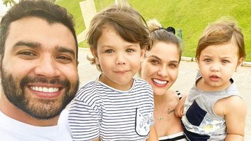 Andressa Suita encanta a web ao surgir agarradinha ao filho caçula, Samuel - Reprodução/Instagram