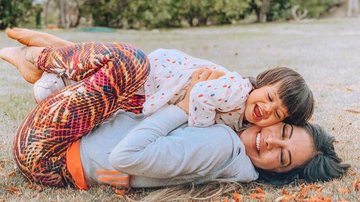 Ao compartilhar novos cliques com a filha, Mayra Cardi emociona com reflexão sobre os desafios da maternidade - Reprodução/Instagram