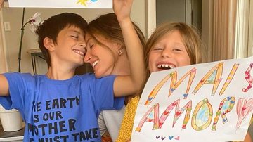 Gisele Bundchen surge ao lado dos filhos torcendo pelo marido, Tom Brady: ''Vai, papai'' - Instagram