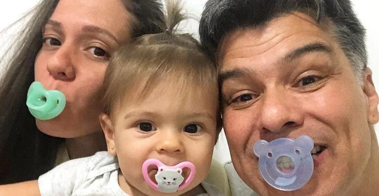 Mauricio Mattar, a esposa e a filha usam o mesmo pijama - Reprodução/Instagram