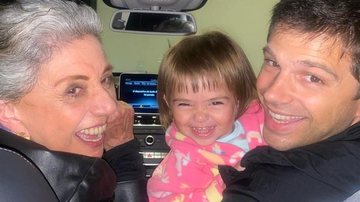 Duda Nagle e sua mãe, Leda surgem sorridentes ao posarem com a pequena Zoe - Reprodução/Instagram