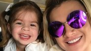 Na piscina, Mirella Santos posa com Valentina e encanta web - Reprodução/Instagram