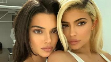 Kylie Jenner relembra clique da infância ao lado da irmã - Reprodução/Instagram