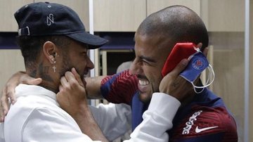 Neymar Jr. celebra ida de Rafinha Alcântara para o PSG - Reprodução/Instagram