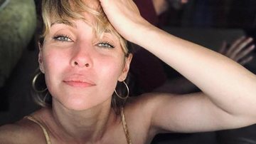 Fernanda Nobre compartilha clique se maquiando: ''Aquele up diário que me faz bem'' - Instagram