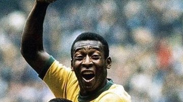 Relembre as capas de Caras com o Rei Pelé - Reprodução/Instagram