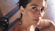 Camila Pitanga se conecta com boas energias ao apreciar a luz do sol - Reprodução/Instagram