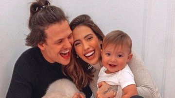 Ao posar com o marido, Saulo Poncio e o primogênito Davi, Gabi Brandt anuncia o nome de seu segundo filho - Reprodução/Instagram