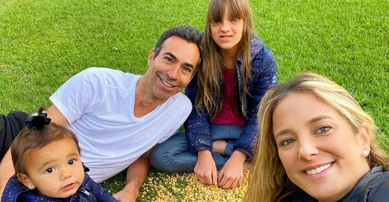 Ticiane Pinheiro encanta ao renuir a família toda em clique - Reprodução/Instagram