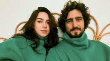 Thaila Ayala posa coladinha com o marido, Renato Góes - Reprodução/Instagram