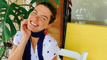 Mariana Goldfarb esbanja beleza ao posar para clique descontraído - Reprodução/Instagram