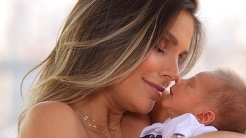 Flávia Viana posa com o filho durante sessão de fotos - Reprodução/Instagram