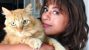 Carol Castro exibe momento de carinho com seu gato - Reprodução/Instagram