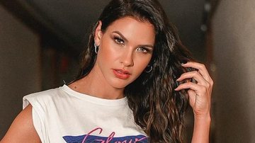 Andressa Suita posa decotada em carrão de luxo - Reprodução/Instagram