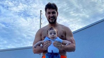 Elieser Ambrosio e o filho, Bento posam sorridentes para novo clique - Reprodução/Instagram