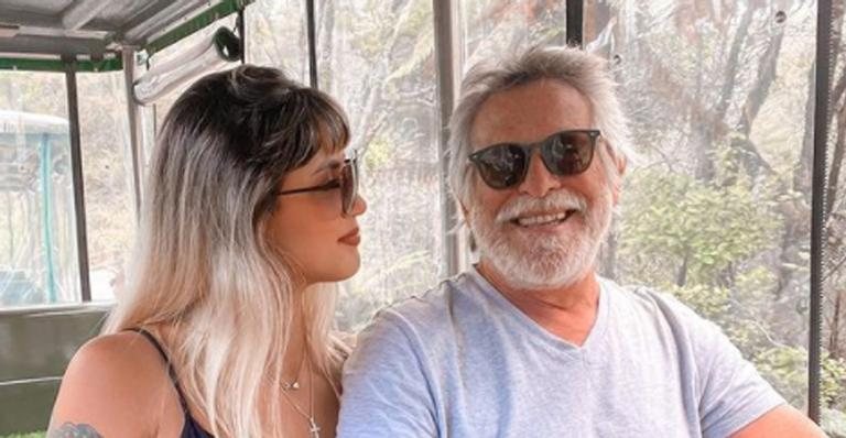 José de Abreu compartilha cliques com a noiva - Reprodução/Instagram