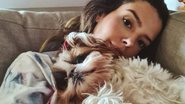 Giovanna Lancellotti flagra sua cachorrinha disfarçada entre pelúcias - Reprodução/Instagram
