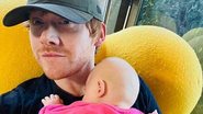 Rupert Grint ao lado da sua filha, Wednesday - Foto/Instagram