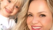 Eliana arranca suspiros ao posar agarradinha à sua filha caçula, Manuela - Reprodução/Instagram