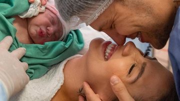 Gabi Brandt divide clique com o filho recém-nascido, Henri - Reprodução/Instagram