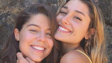 Sasha Meneghel posa na praia com amiga e arranca elogios - Reprodução/Instagram