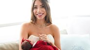 Romana Novais surge com a filha, Raika, no colo e baba - Reprodução/Instagram