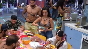 Durante almoço da Xepa, Juliette e Fiuk tiveram uma pequena discussão - Reprodução/TV Globo