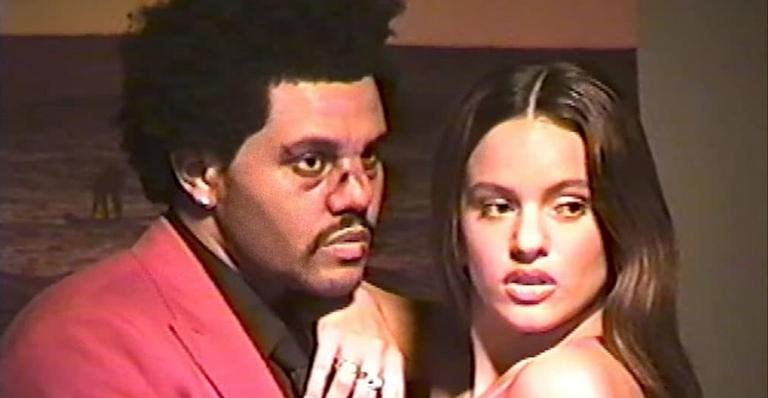 The Weeknd e Rosalía durante os bastidores do remix de 'Blinding Lights' - Foto/Reprodução