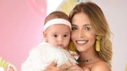 Carol Dias encanta ao mostrar a filha, Esther, sorrindo - Instagram/Katia Rocha