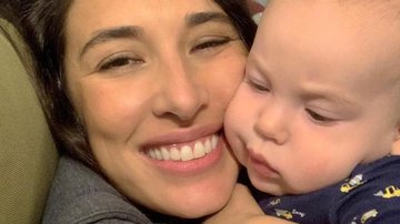 Giselle Itié compartilha foto do filho mordendo uma bolinha - Reprodução/Instagram
