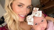 Carol Dias posta lindo clique amamentando a filha, Esther - Reprodução/Instagram