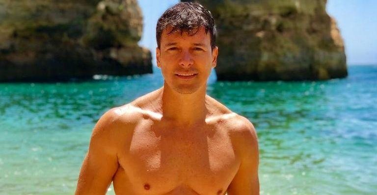 Rodrigo Faro diverte ao posar de sunga ao lado da esposa - Reprodução/Instagram