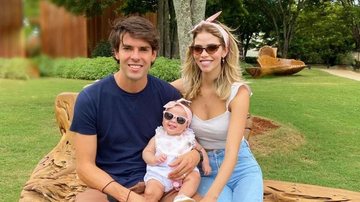 Carol Dias ao lado do marido, Kaká, e da filha bebê, Esther - Foto/Instagram