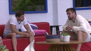 BBB21: Em conversa com Arthur, Caio desabafa sobre família - Reprodução/TV Globo