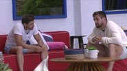 BBB21: Em conversa com Arthur, Caio desabafa sobre família - Reprodução/TV Globo