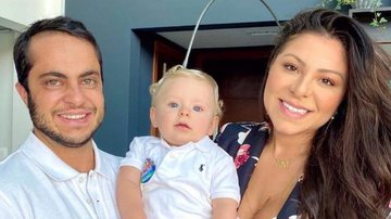 De looks combinando, Thammy Miranda posa com esposa e filho - Reprodução/Instagram